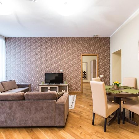Riga Lux Apartments - Ernesta, Free Parking Екстериор снимка