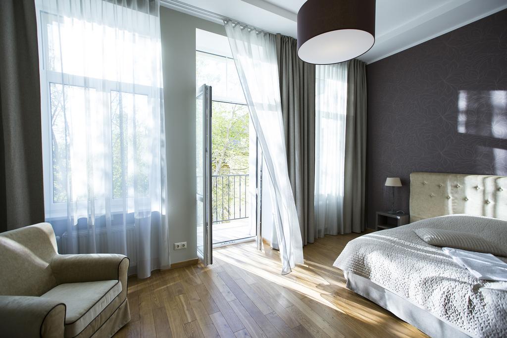 Riga Lux Apartments - Ernesta, Free Parking Стая снимка