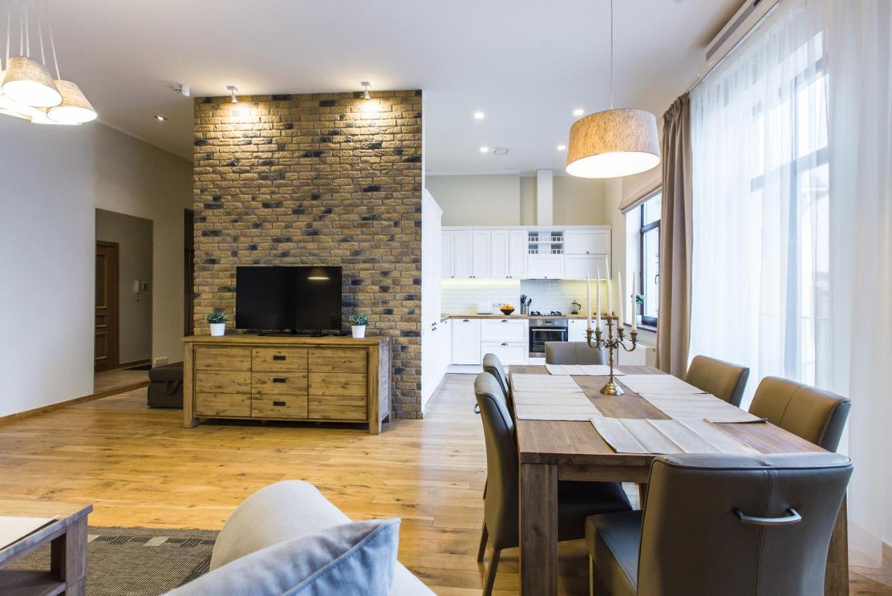 Riga Lux Apartments - Ernesta, Free Parking Екстериор снимка